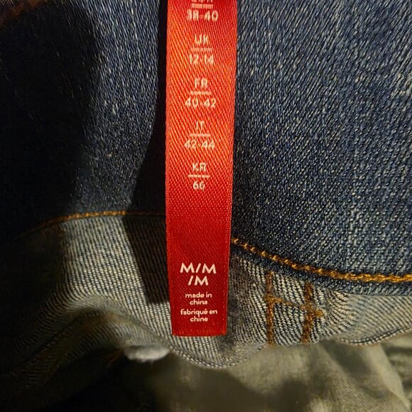 SPANX JEANS Medium Women's Stretchy Pull-On medium/light wash EUC - Picture 7 of 7